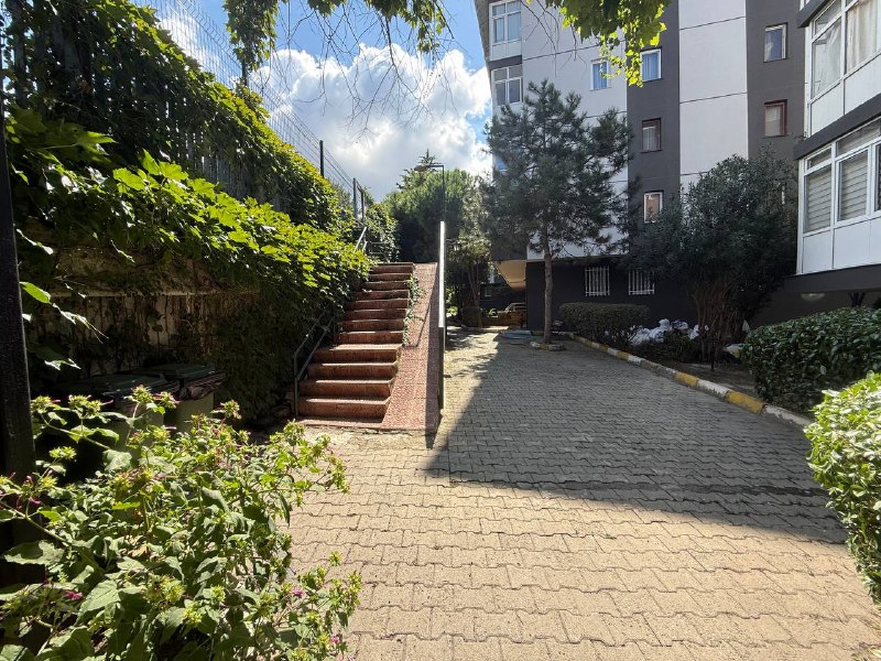 İstinye Boğaziçi sitesi D Blokları, Bu sitede satılık ilanımız var