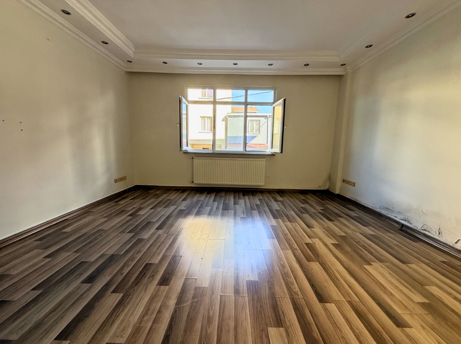 Şenevler · Kiralık 2+1 Daire · Tarabya · fotoğraf 3