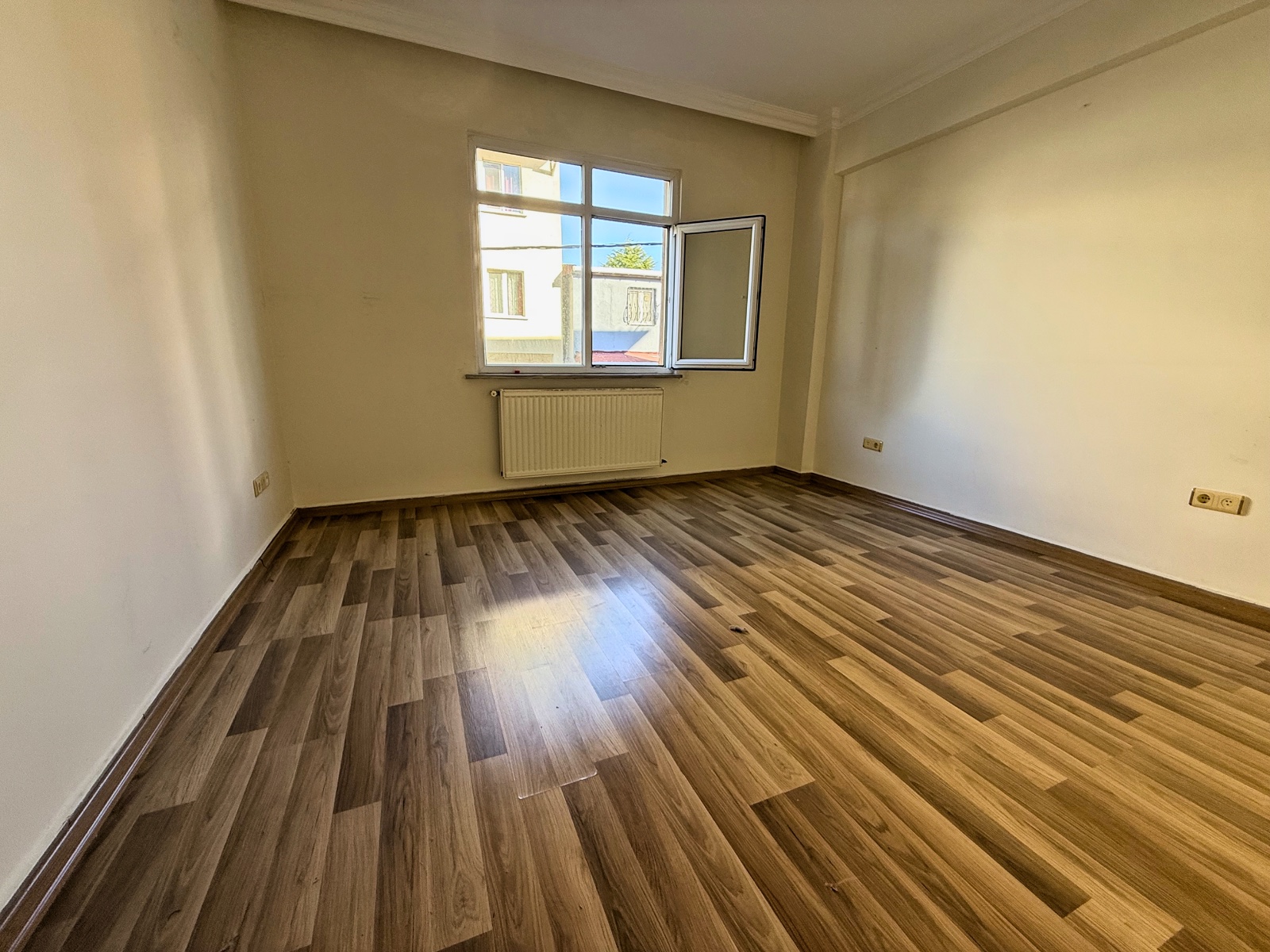 Şenevler · Kiralık 2+1 Daire · Tarabya · fotoğraf 4