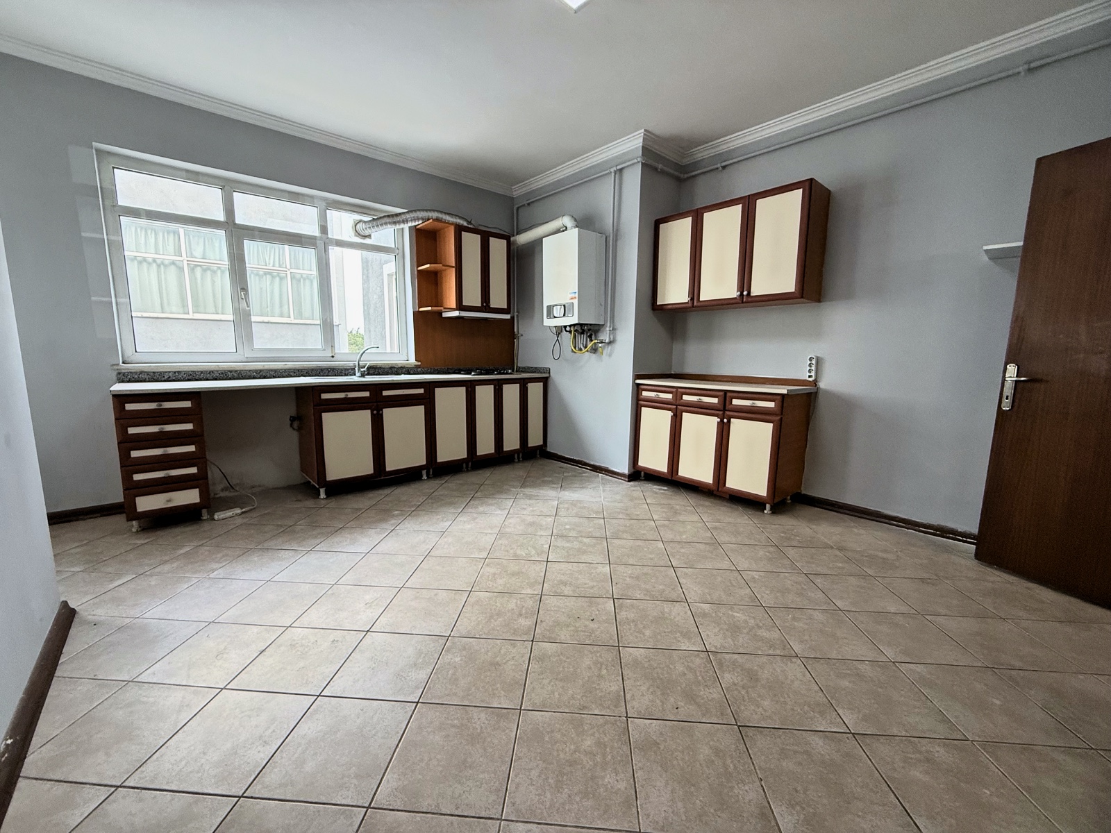 220 m² Office opposite TED, Yeniköy · To rent Office · Yeniköy · photo 11